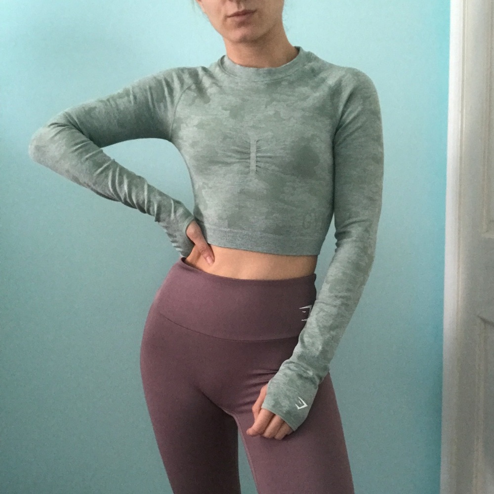 Gymshark Cropped Camo Top - Picture 2 of 6